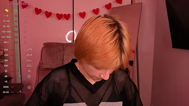 AutumnWhisper online show from 9, 4, 2026