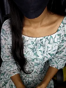 Snapshot of Hey_Mira chatting on 1, 2, 2026 Hey Mira online show from 1, 2, 2026