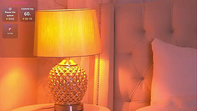 Snapshot of JennyBlow chatting on 5, 4, 2026 JennyBlow online show from 5, 4, 2026