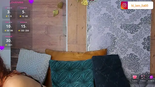 Snapshot of LiaHansson00 chatting on 27, 2, 2026 LiaHansson00 online show from 27, 2, 2026