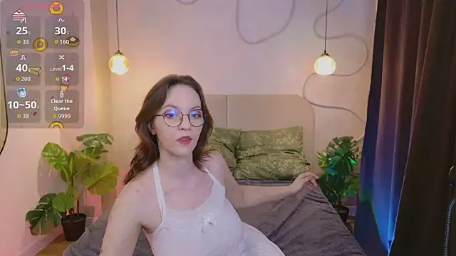 Crystal lovley online show from 5, 3, 2026