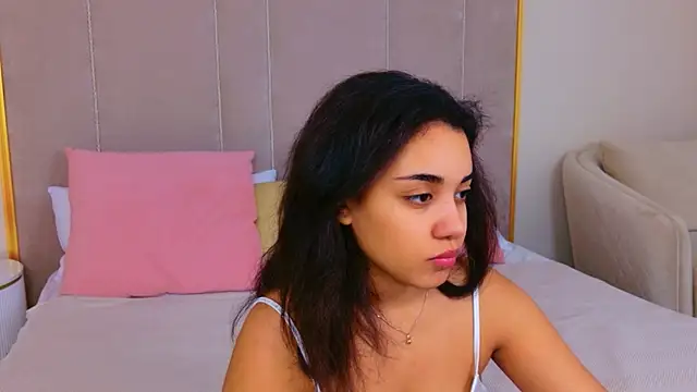 Snapshot of Luna_Cortier chatting on 17, 5, 2026 Luna Cortier online show from 17, 5, 2026