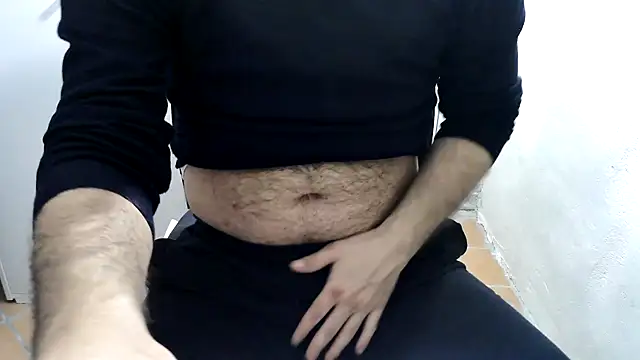 Snapshot of ItalianDaddyBear chatting on 4, 2, 2026 ItalianDaddyBear online show from 4, 2, 2026