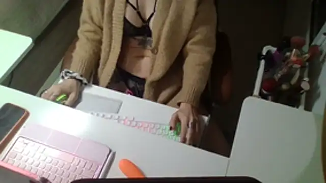 Snapshot of hipotenusa chatting on 5, 2, 2026 hipotenusa online show from 5, 2, 2026