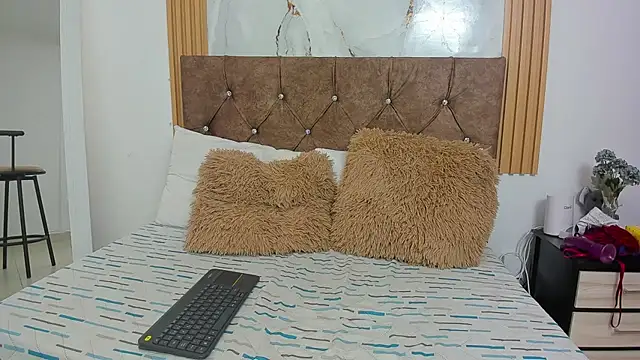 Snapshot of Candyfox2606 chatting on 14, 2, 2026 Candyfox2606 online show from 14, 2, 2026