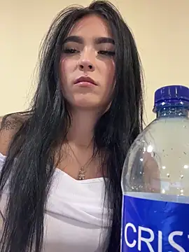 Snapshot of Sara_Fernandez_ chatting on 2, 3, 2026 Sara Fernandez online show from 2, 3, 2026