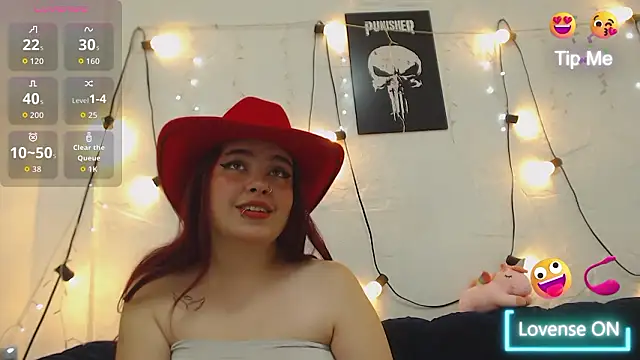 Snapshot of CarolRousee chatting on 16, 3, 2026 CarolRousee online show from 16, 3, 2026