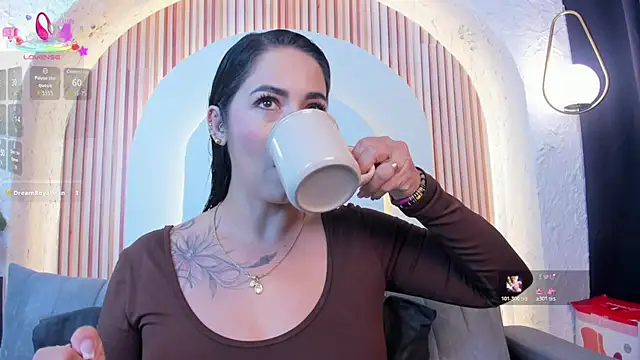 violet scott  online show from 14, 7, 2026