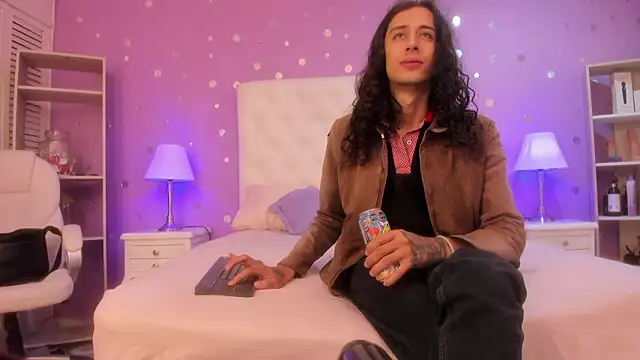 Snapshot of Goldentemptation_ chatting on 6, 3, 2026 Goldentemptation online show from 6, 3, 2026