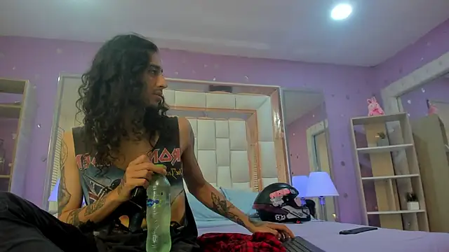 Snapshot of Goldentemptation_ chatting on 28, 5, 2026 Goldentemptation online show from 28, 5, 2026