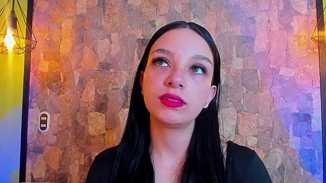 Elizabeth Ferrer online show from 15, 4, 2026