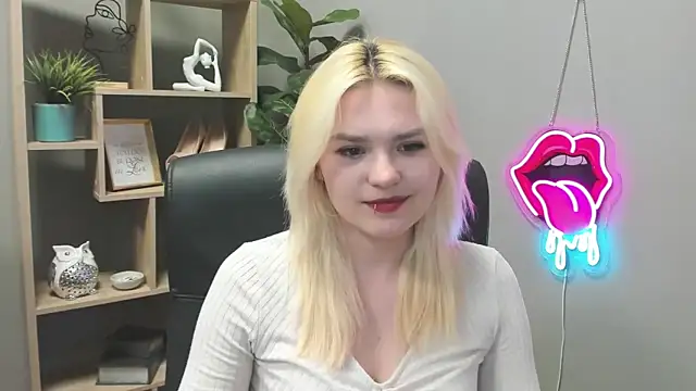 SweetLilyxo online show from 14, 4, 2026