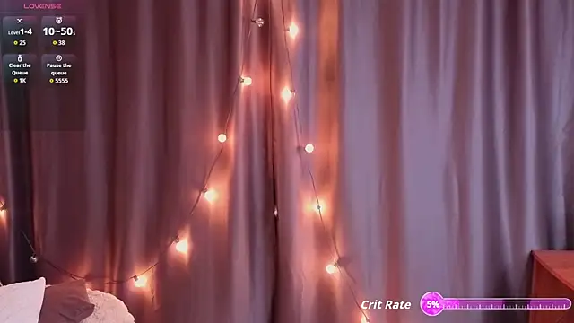 Snapshot of FloWkaley chatting on 8, 2, 2026 FloWkaley online show from 8, 2, 2026