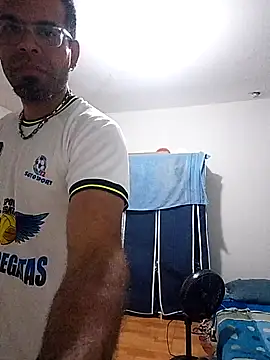 Snapshot of thom_1 chatting on 23, 2, 2026 thom 1 online show from 23, 2, 2026