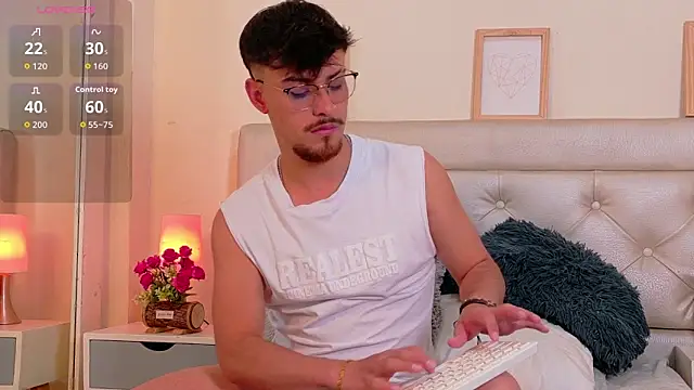 Snapshot of Aiden_Gray chatting on 26, 2, 2026 Aiden Gray online show from 26, 2, 2026