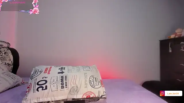 Snapshot of Sharlottee__ chatting on 25, 2, 2026 Sharlottee online show from 25, 2, 2026