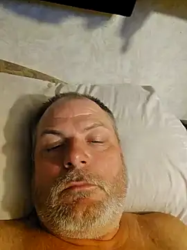 Snapshot of outlawscuts chatting on 3, 2, 2026 outlawscuts online show from 3, 2, 2026