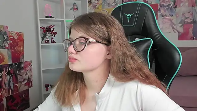 Snapshot of ChloeHalses chatting on 4, 2, 2026 ChloeHalses online show from 4, 2, 2026