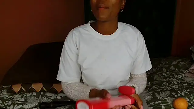 Snapshot of ForeverSexy_ chatting on 4, 7, 2026 ForeverSexy online show from 4, 7, 2026