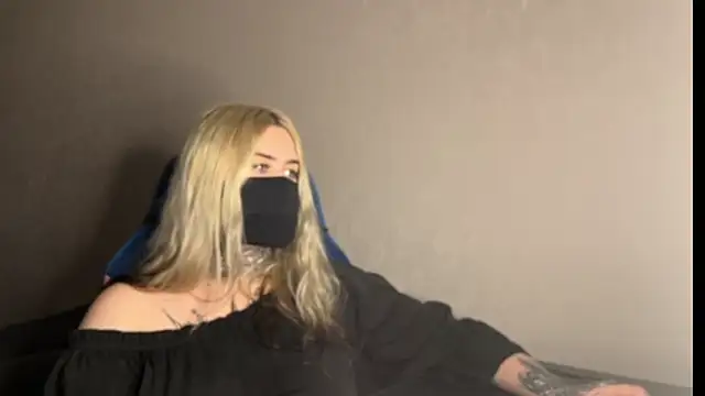 UnaXyling online show from 3, 2, 2026