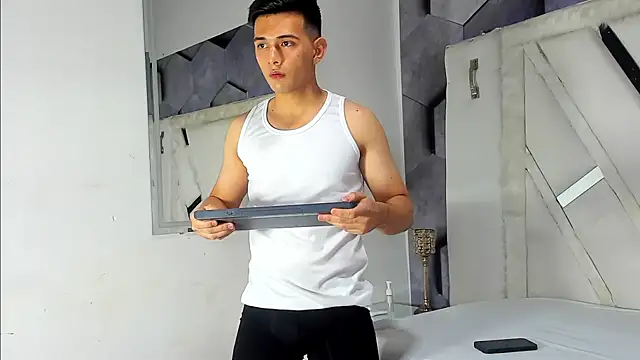 GoldenBoyM online show from 8, 2, 2026