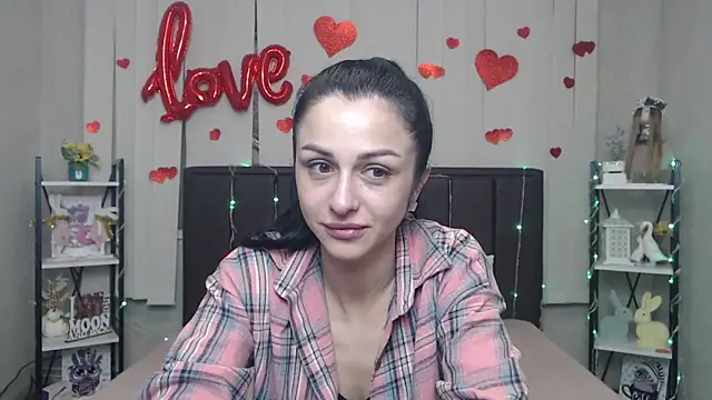 EvaClarkk online show from 16, 4, 2026