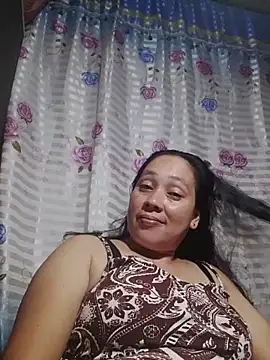 Snapshot of May_Bombs chatting on 4, 3, 2026 May Bombs online show from 4, 3, 2026