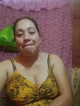 Snapshot of May_Bombs chatting on 14, 3, 2026 May Bombs online show from 14, 3, 2026