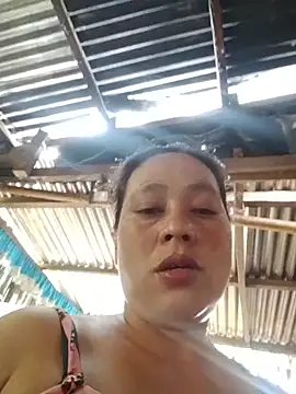 Snapshot of May_Bombs chatting on 17, 3, 2026 May Bombs online show from 17, 3, 2026