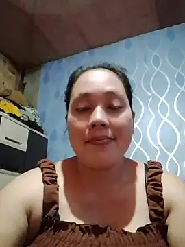 Snapshot of May_Bombs chatting on 2, 4, 2026 May Bombs online show from 2, 4, 2026