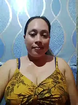 Snapshot of May_Bombs chatting on 11, 4, 2026 May Bombs online show from 11, 4, 2026