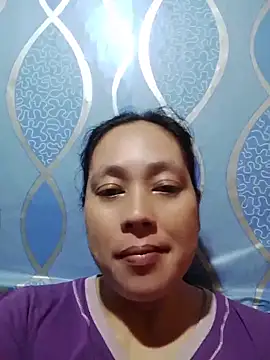 Snapshot of May_Bombs chatting on 12, 4, 2026 May Bombs online show from 12, 4, 2026