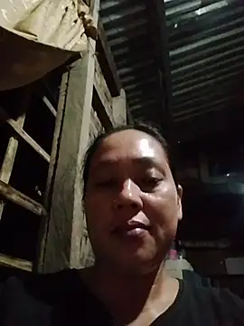 Snapshot of May_Bombs chatting on 16, 4, 2026 May Bombs online show from 16, 4, 2026