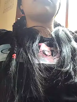 Snapshot of Julieta_Parker chatting on 14, 2, 2026 Julieta Parker online show from 14, 2, 2026