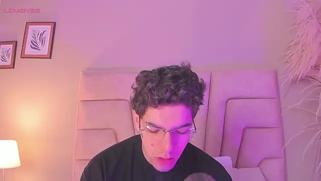 Snapshot of Axel_Creed chatting on 10, 2, 2026 Axel Creed online show from 10, 2, 2026