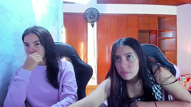 Snapshot of Emily_and_Soffy chatting on 6, 2, 2026 Emily and Soffy online show from 6, 2, 2026