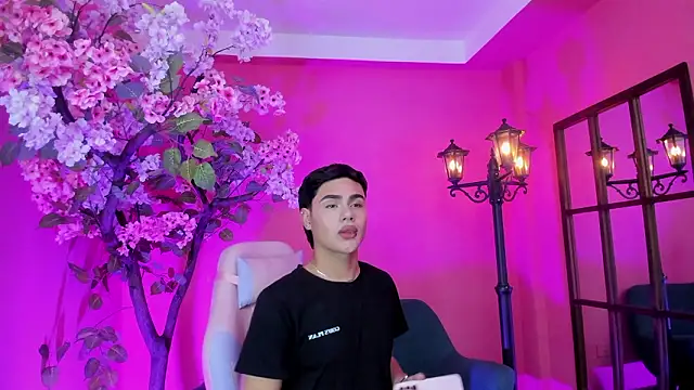 FemNoa online show from 6, 2, 2026