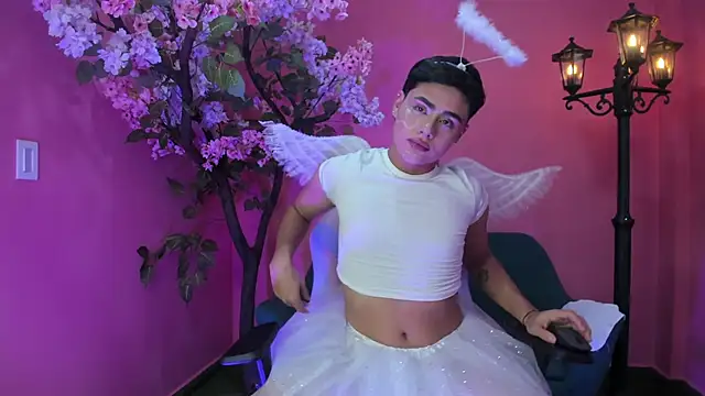 FemNoa online show from 7, 2, 2026