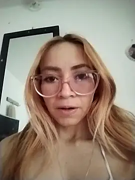 Katestar77 online show from 7, 3, 2026