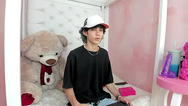 Snapshot of thanier_18 chatting on 11, 2, 2026 thanier 18 online show from 11, 2, 2026