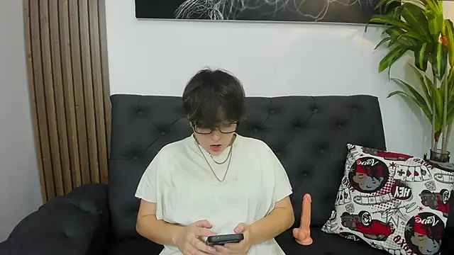  Daarcy  online show from 5, 3, 2026