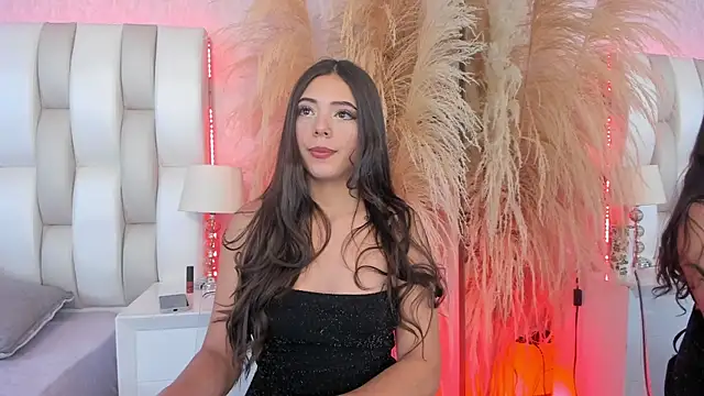 Snapshot of Sophi_rae chatting on 18, 7, 2026 Sophi rae online show from 18, 7, 2026