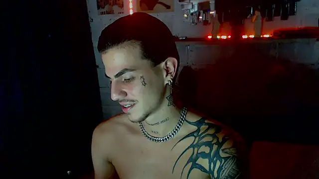 Snapshot of paul-mendezx chatting on 7, 2, 2026 paul-mendezx online show from 7, 2, 2026