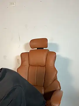 Snapshot of ARON_LUXX chatting on 11, 3, 2026 ARON LUXX online show from 11, 3, 2026