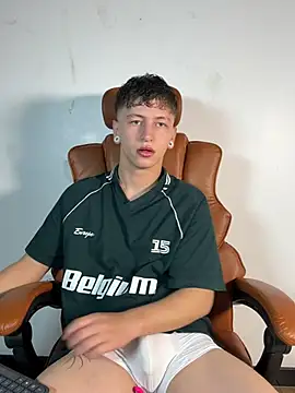 Snapshot of ARON_LUXX chatting on 26, 3, 2026 ARON LUXX online show from 26, 3, 2026