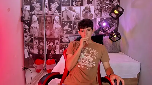 Snapshot of Christian_Foxx chatting on 17, 4, 2026 Christian Foxx online show from 17, 4, 2026