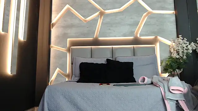 MiistressBlu online show from 2, 3, 2026