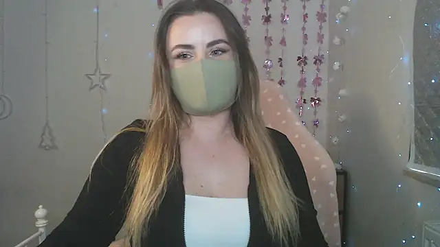 Avelina1 online show from 15, 4, 2026