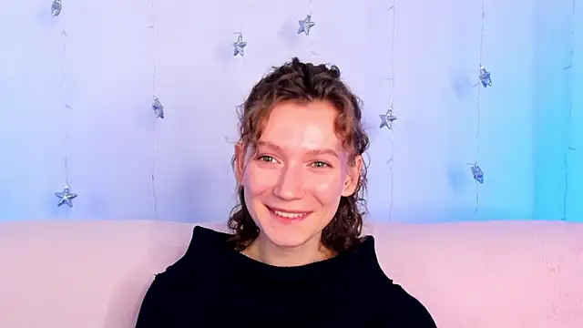 Snapshot of MarinaHottie chatting on 4, 2, 2026 MarinaHottie online show from 4, 2, 2026