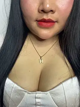 Violet pusy online show from 4, 4, 2026